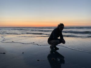 Remco aan het strand